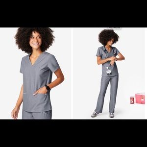 Figs Casma 3-Pocket Scrub Top